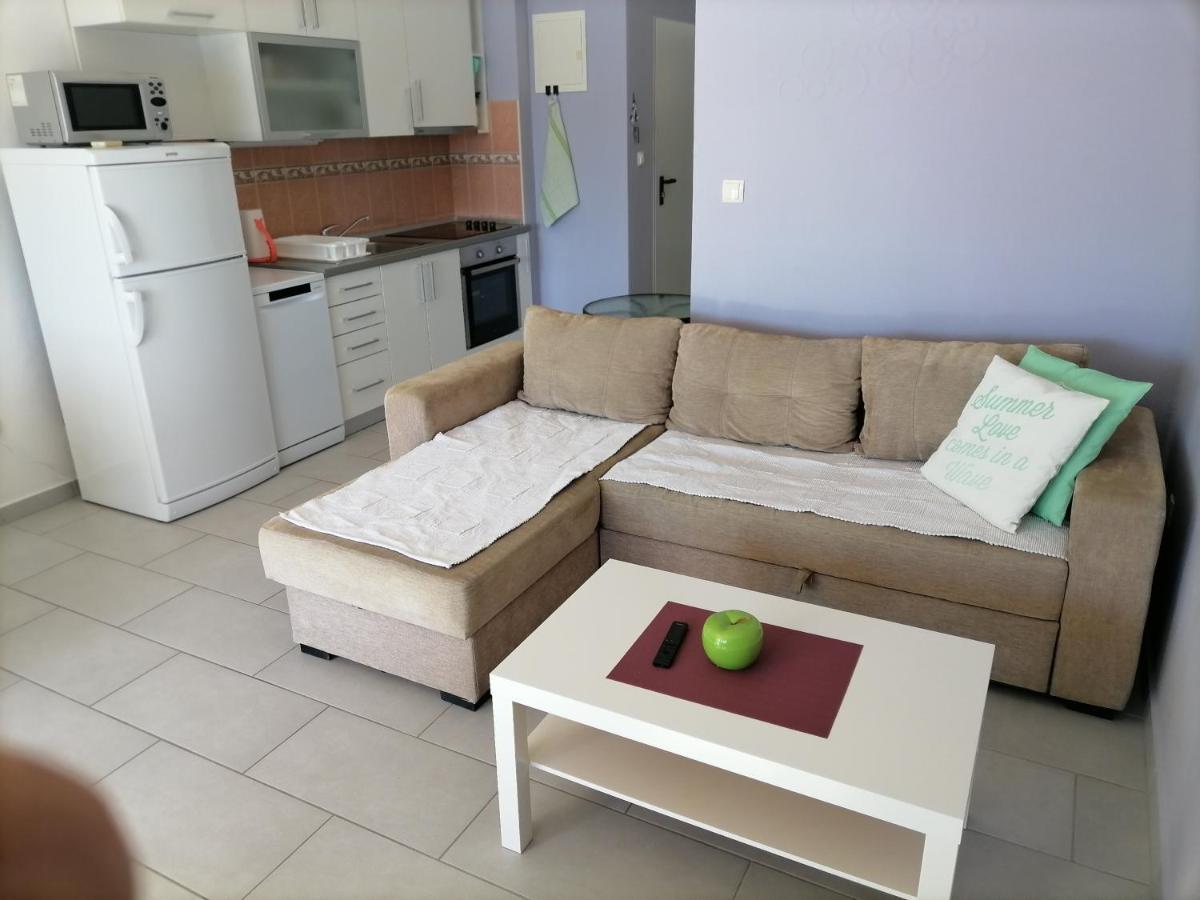 Apartman Sutalo โกมาร์นา ภายนอก รูปภาพ